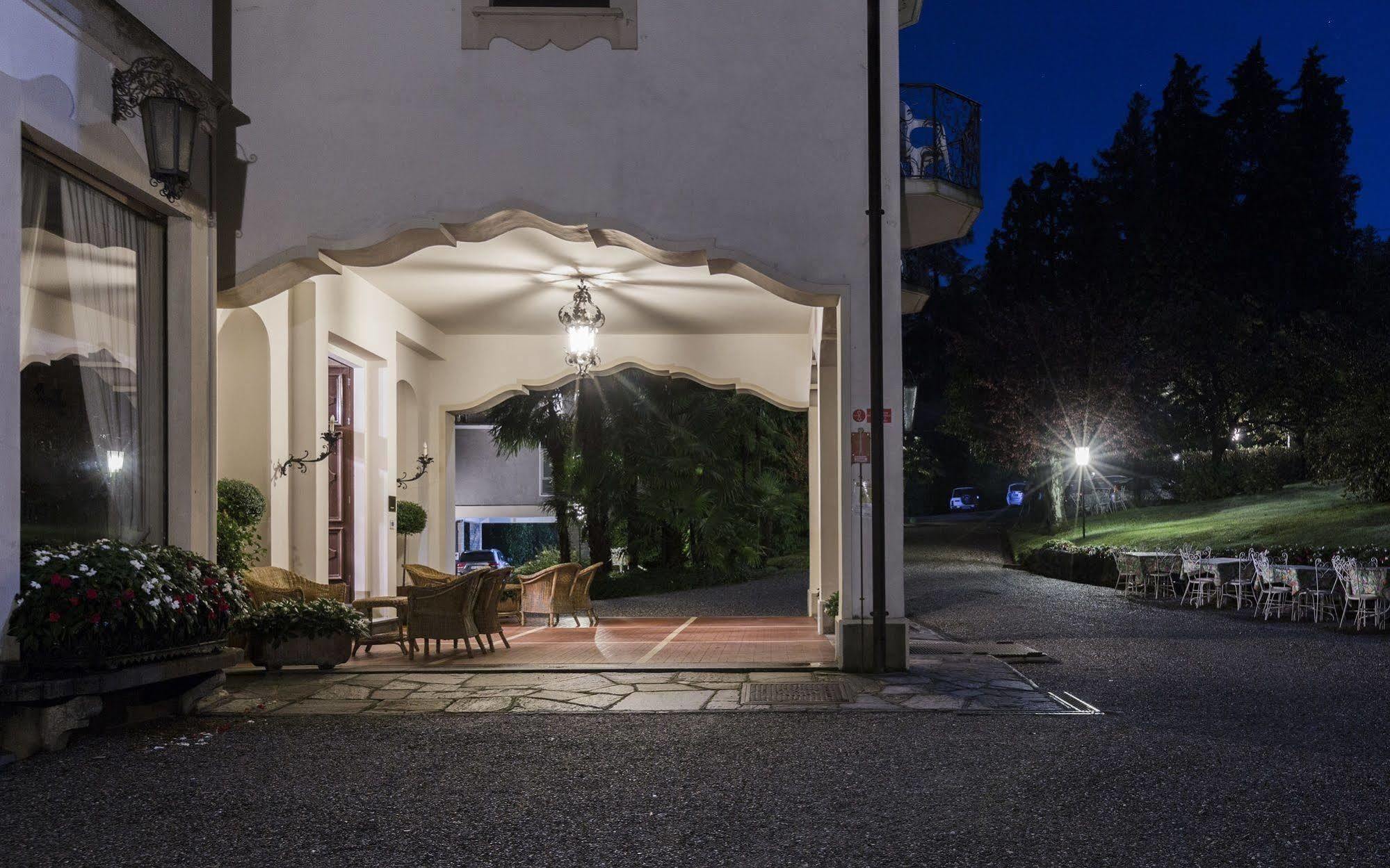 Отель Du Parc Lake Maggiore Экстерьер фото